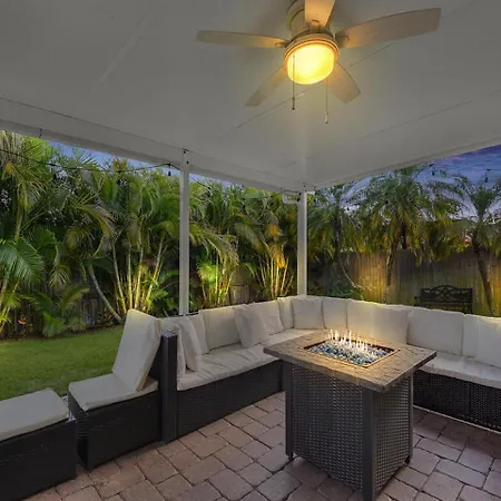 Amazing Naples Beach Home With Hot Tub Jacuzzi, Bbq, Pool Table - 1 Mile To Beach! Extérieur photo