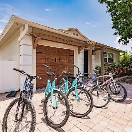 Amazing Naples Beach Home With Hot Tub Jacuzzi, Bbq, Pool Table - 1 Mile To Beach! Extérieur photo