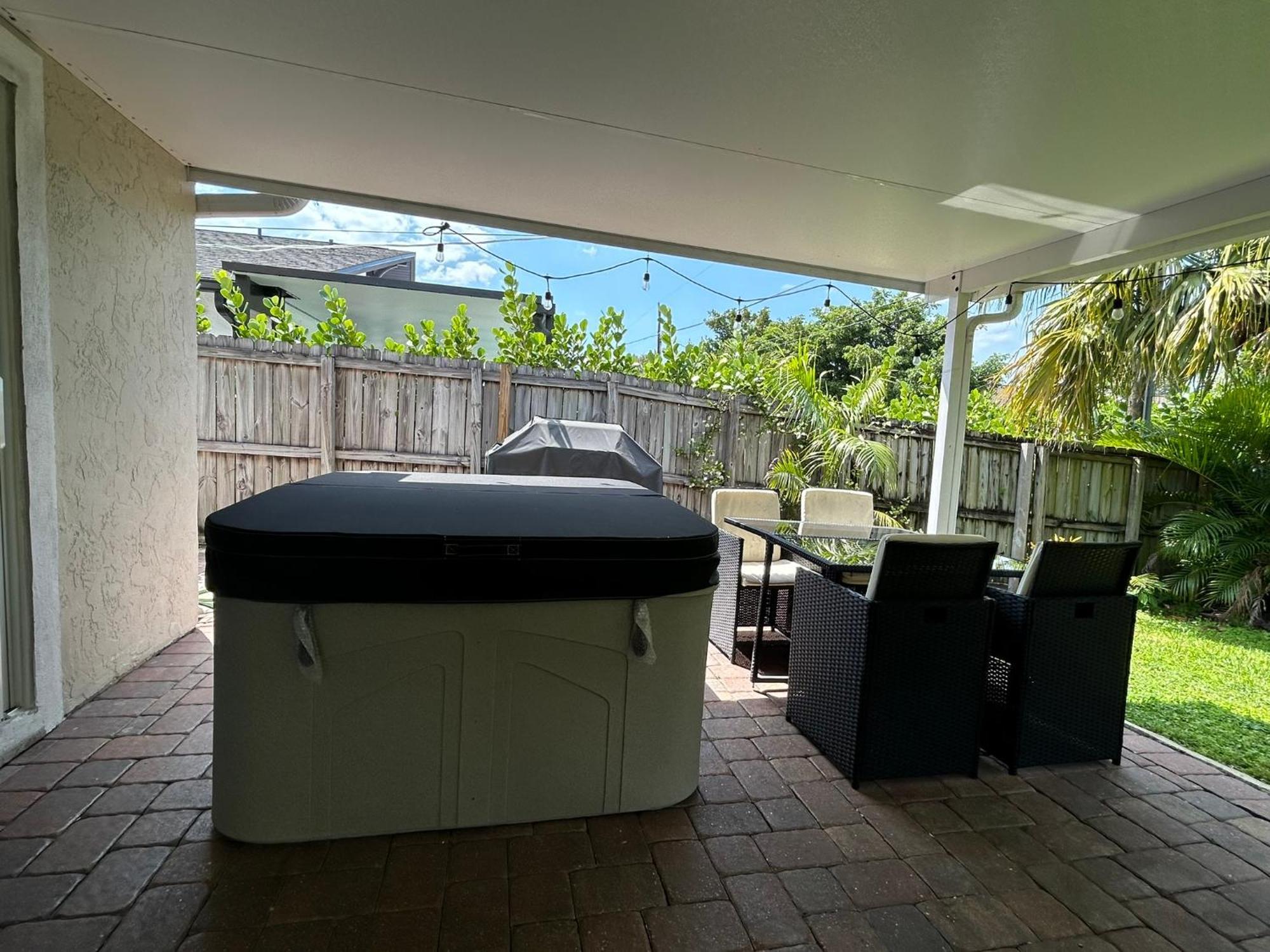 Amazing With Hot Tub Jacuzzi, Bbq, Pool Table - 1 Mile To Beach! Hébergement de vacances *