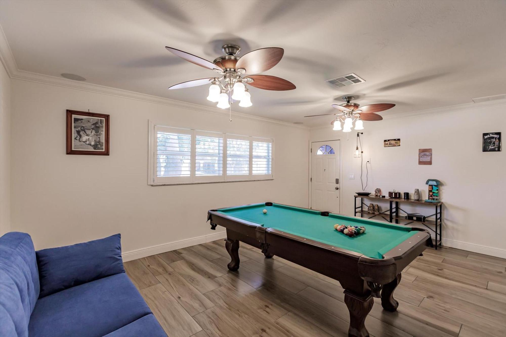 Amazing With Hot Tub Jacuzzi, Bbq, Pool Table - 1 Mile To Beach! North Naples