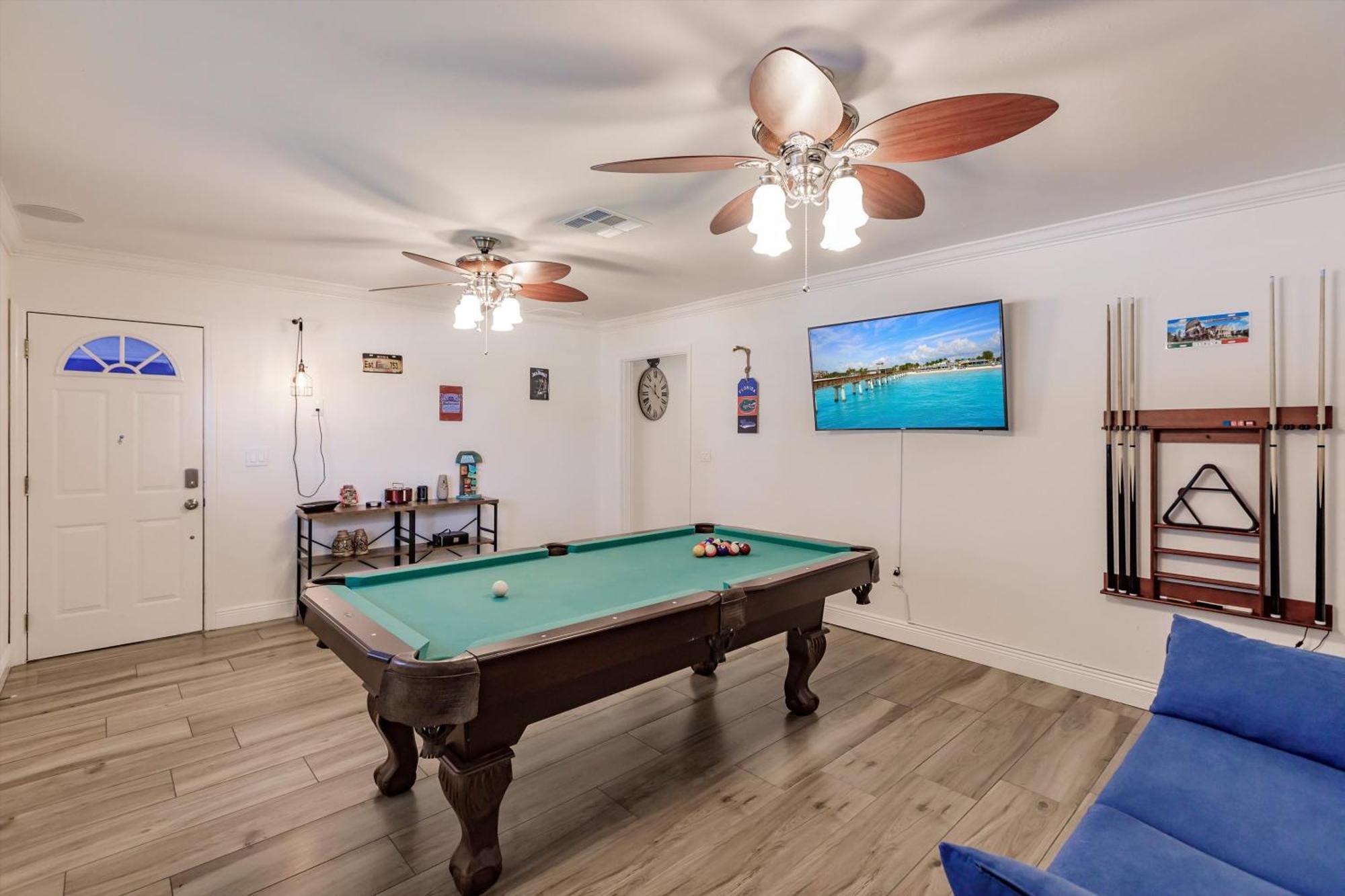 Amazing With Hot Tub Jacuzzi, Bbq, Pool Table - 1 Mile To Beach! Hébergement de vacances *